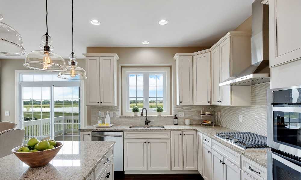 Advantages of Painting Kitchen Cabinets