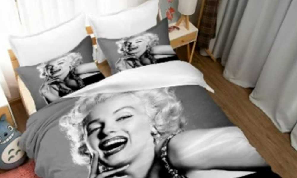 Marilyn Monroe Bedspread