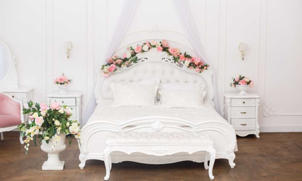 Advantages Of Decorating A Romantic Bedroom