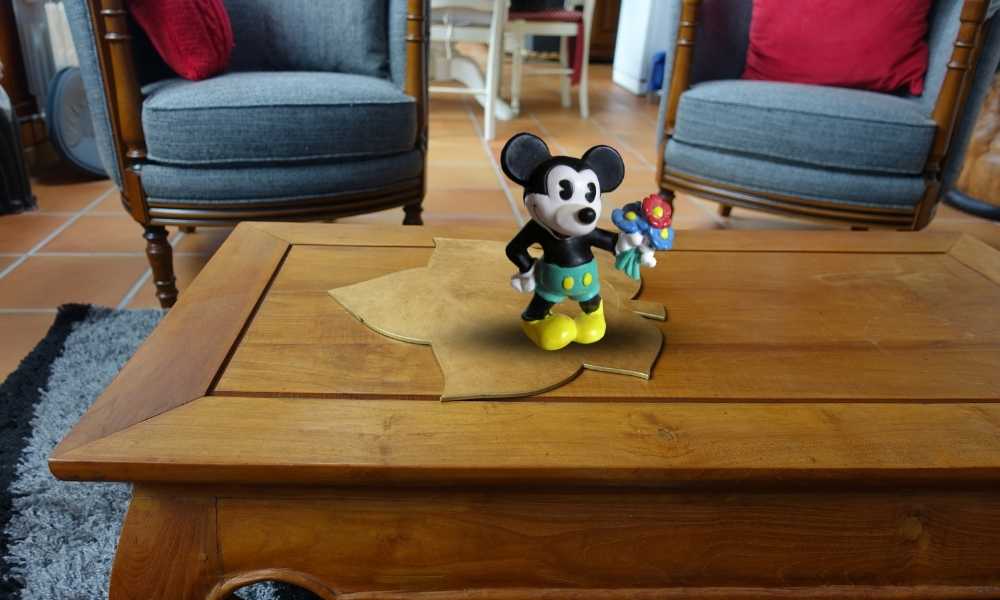 Mickey Mouse To The Table