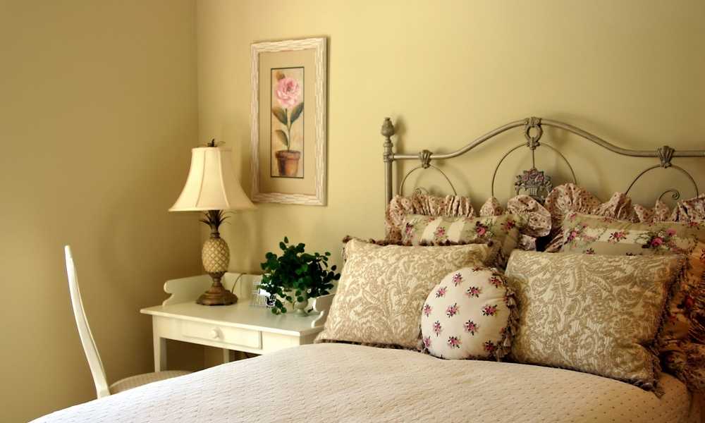 Traditional Design Romantic Bedroom